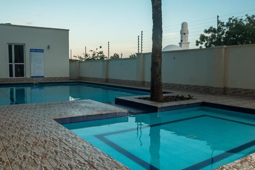 Lux Suites Nyali Luxury Apartments 몸바사 외부 사진